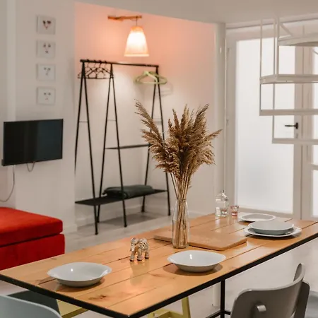 Sun&moon Ohridlake بورغراديك